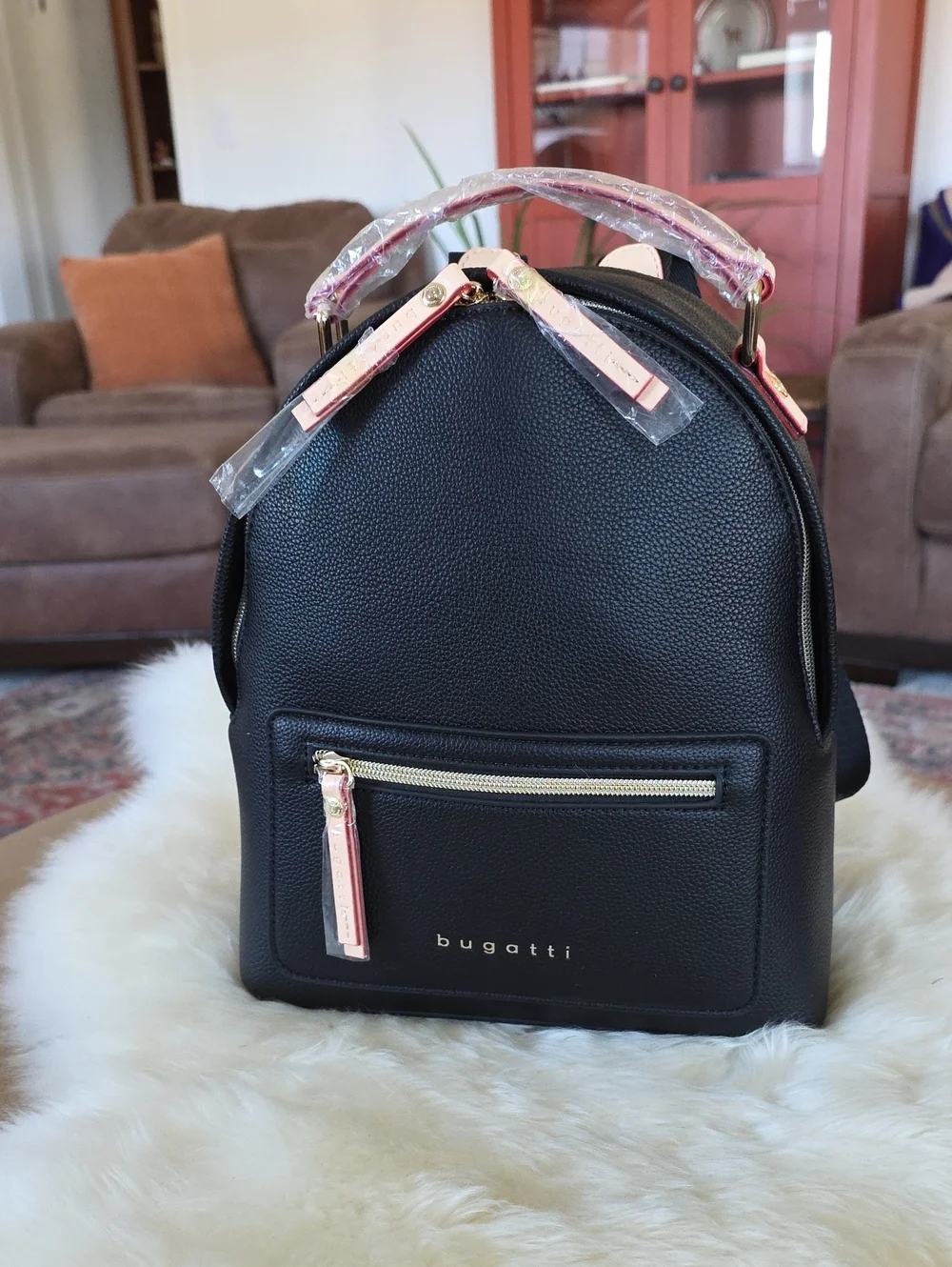 Beautiful NWOT Bugatti Black Leather Small Backpack Bag 🖤🎁♥️